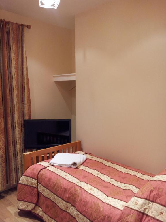The Dharma Lodge Enfield Habitación foto