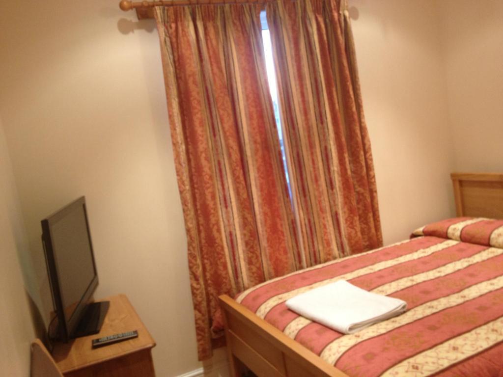 The Dharma Lodge Enfield Habitación foto